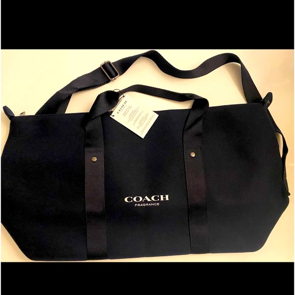 Coach Handbags - NWT Coach black weekender duffle travel Gym Bag.